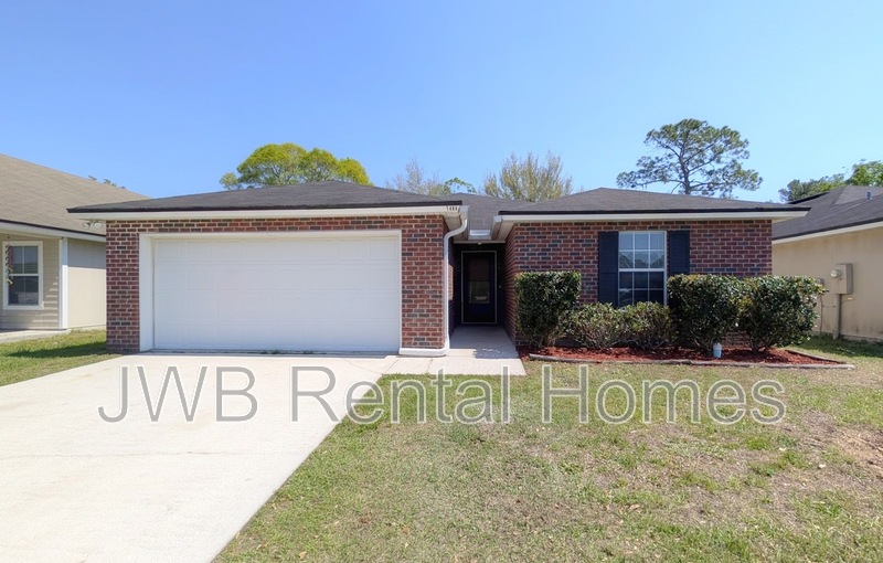 Jacksonville House: 5489 Village Pond Ct