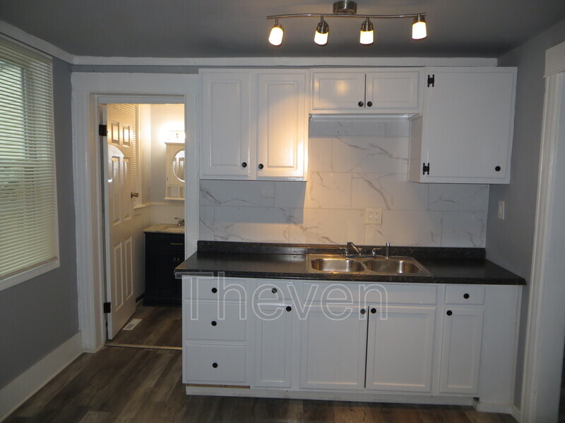 Buffalo Condo: 191 Hampshire Avenue