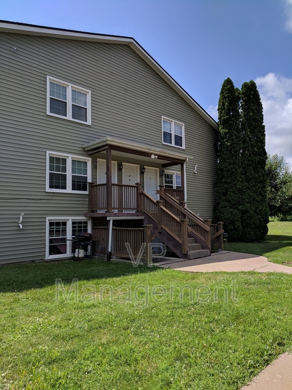 Davenport Condo: 2218 Emerald Dr