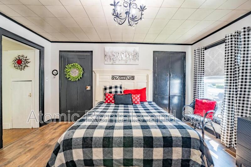 Jefferson City House: 714 E Jefferson St Marilyn Suite