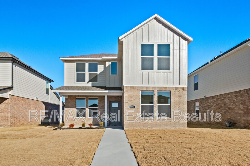 Fayetteville House: 4682 W. Aurora Street