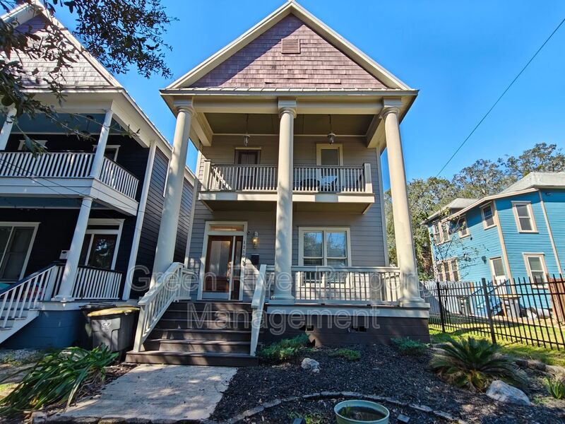 Jacksonville House: 1250 N. Liberty St