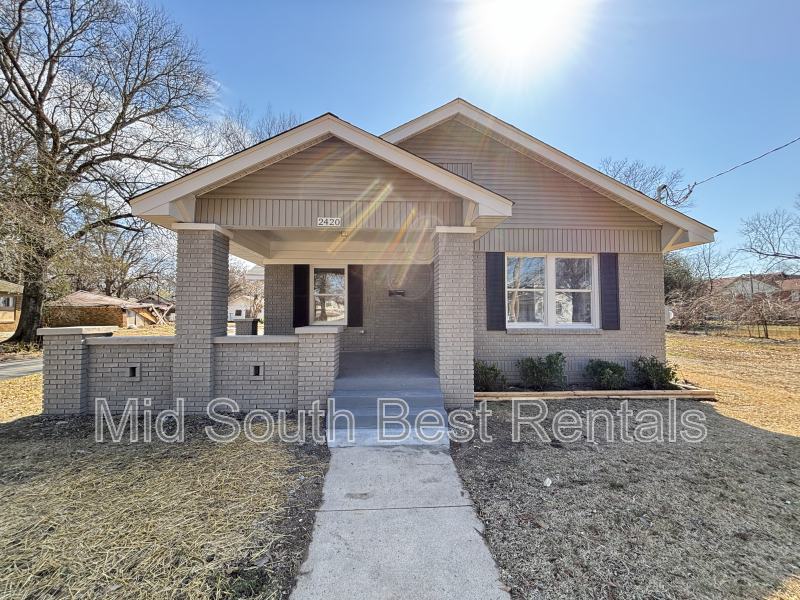 North Little Rock House: 2420 E 2nd St