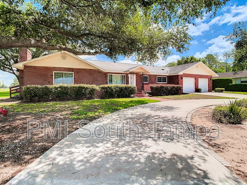 DADE CITY House: 9960 US Highway 98
