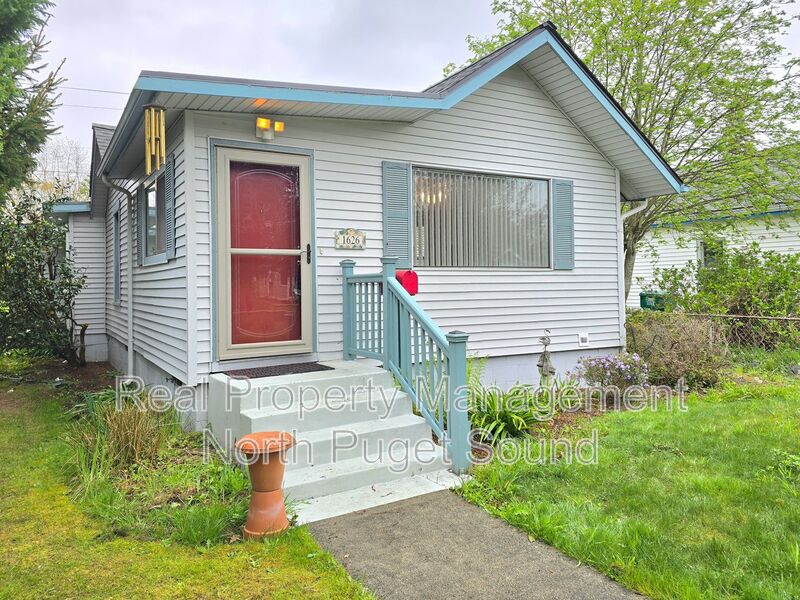 Everett House: 1626 Rainier Ave