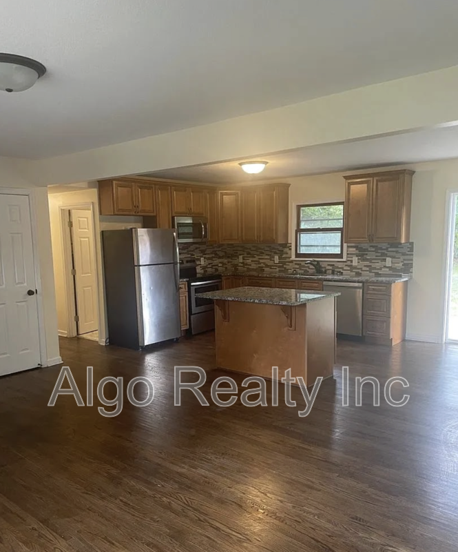 Minneapolis House: 5109 48th Avenue North