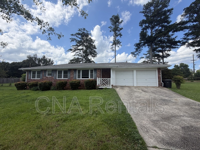 Marietta House: 2691 Stoney Brook Lane NE