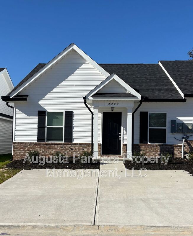 Augusta House: 2227 Archer Lane