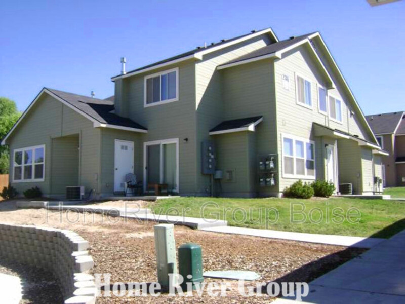 Nampa Townhome: 1913 Lexis Ln