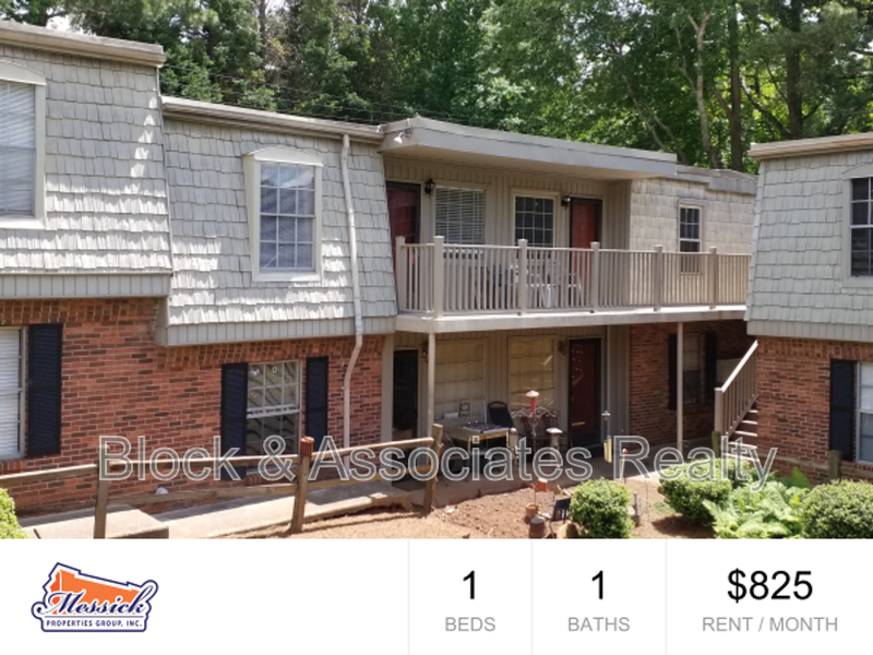 Winston-Salem House: 3828-J Country Club Road