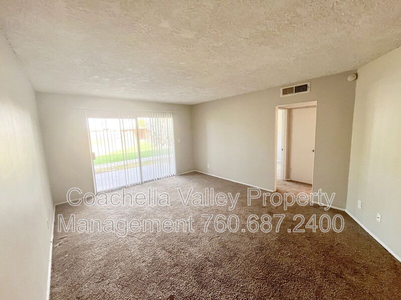 Palm Springs Condo: 2580 E Tahquitz Canyon Way