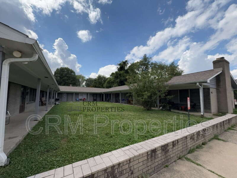 Indianapolis Condo: 6114 Hillside Avenue