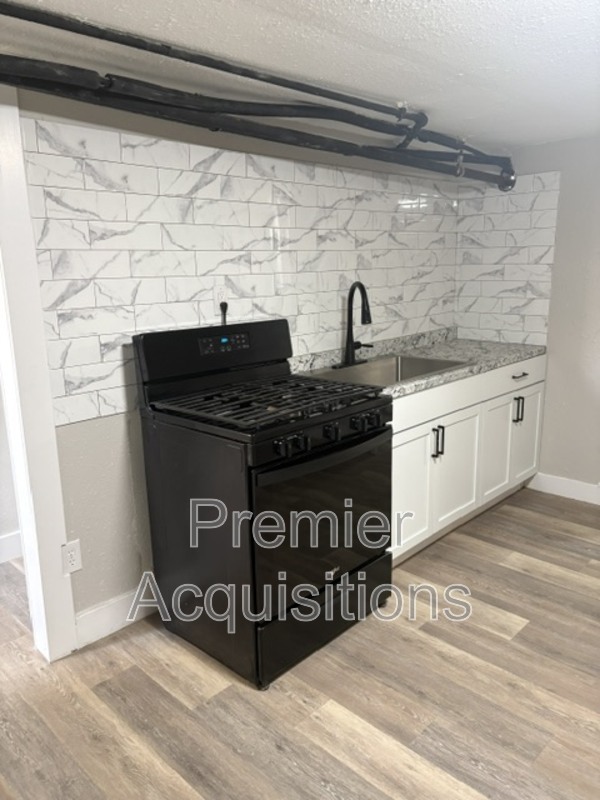 South Roxana Condo: 702 Biltmore Blvd