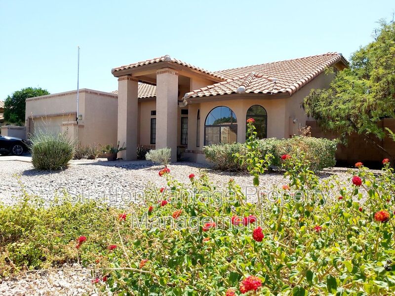 Tempe House: 1915 E Kentucky Ln
