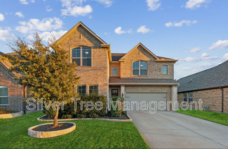 Fort Worth House: 608 Ambrose St