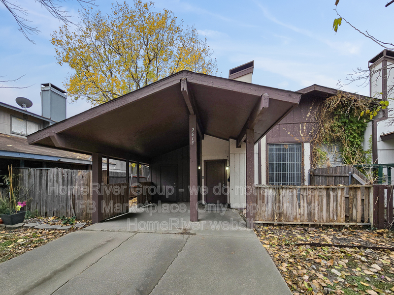 Grand Prairie Townhome: 2615 San Sabastian Cir