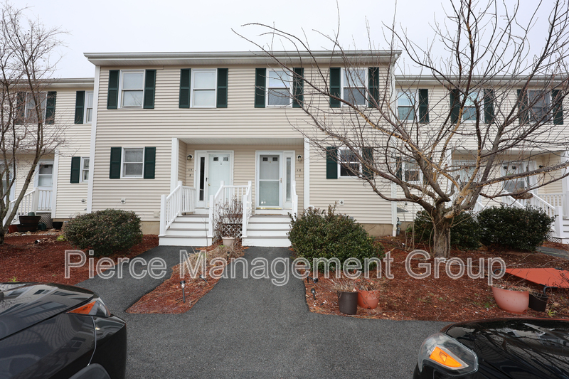 Hooksett Townhome: 6 Pleasant st