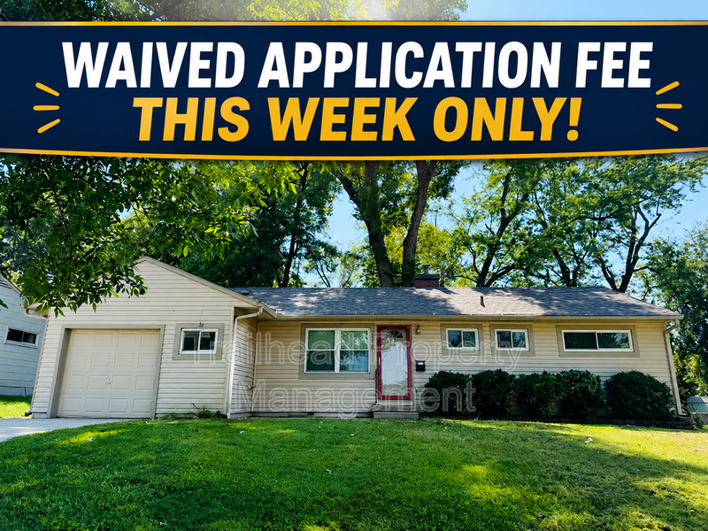 Lees Summit House: 208 McClendon Drive