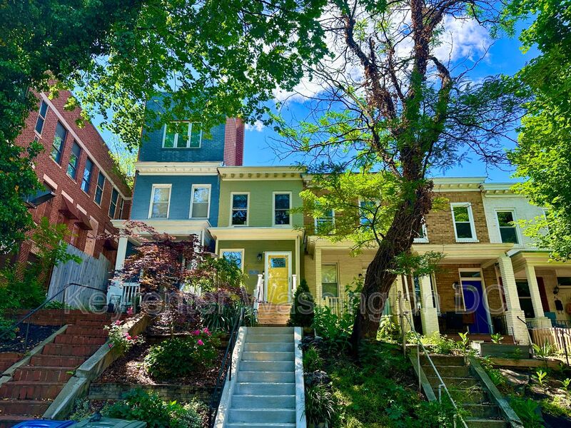 Washington House: 55 Todd Pl