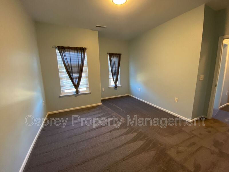 Rent Special Alert! Move in by 01/15 and enjoy 1/2 off January’s rent! - Photo 12