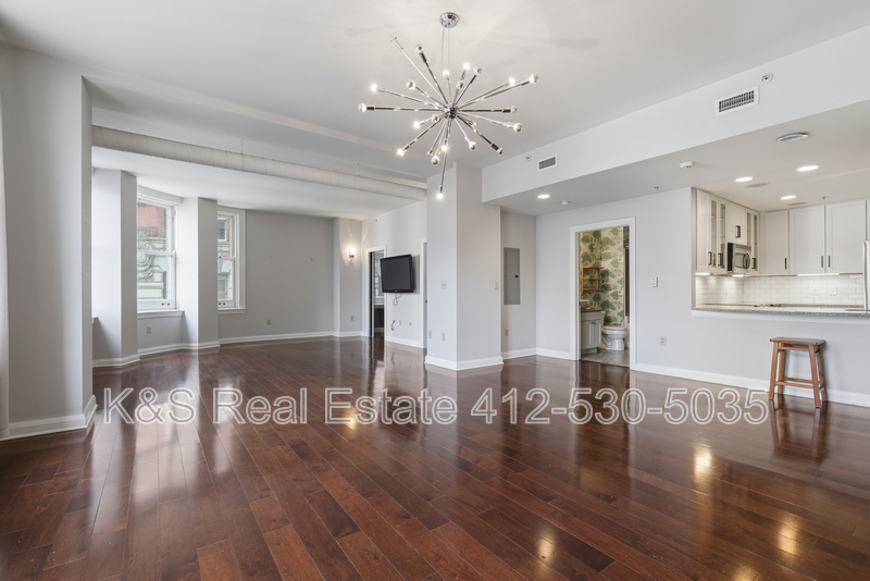 Pittsburgh Condo: 306 Fourth Avenue - Unit 302