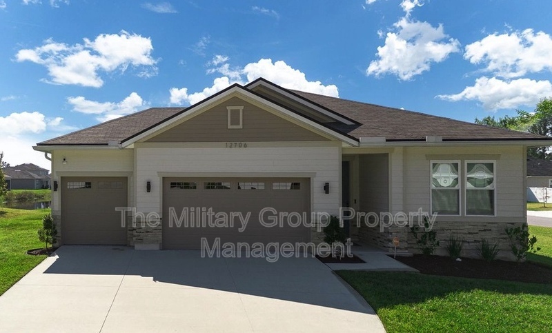 Jacksonville House: 12706 Green Meadow Drive