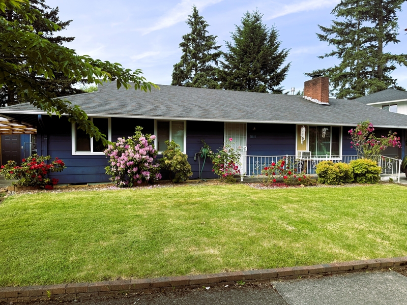 Portland House: 16811 Southeast Francis Street