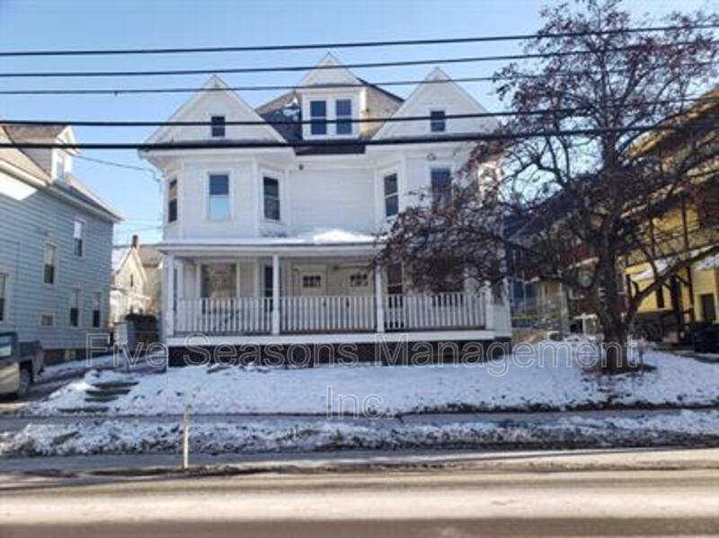 Burlington Condo: 68 South Union - D