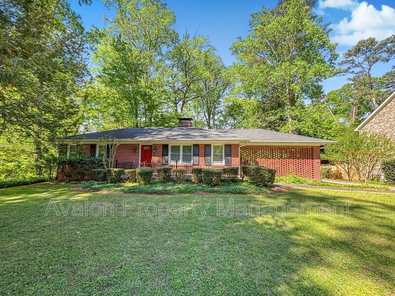 Atlanta House: 6058 Harleston Rd