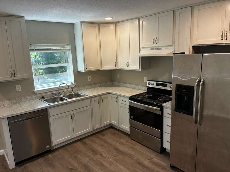 Jacksonville House: 6332 Fabian Drive