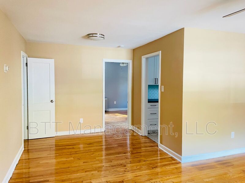 Silver Spring Condo: 8800 Plymouth St