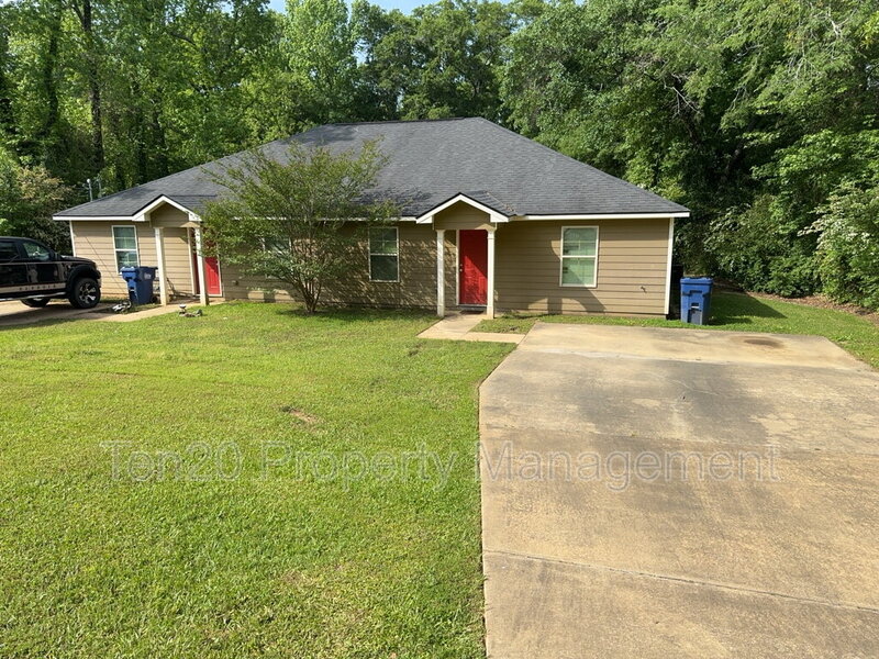 Smith Station House: 693 Lee Rd 243