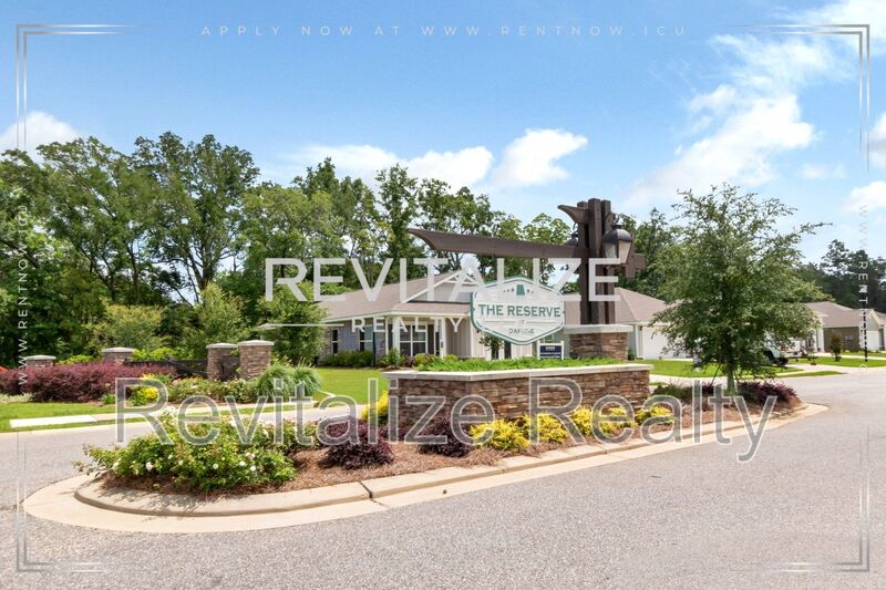 Daphne House: 11253 Cloister Drive