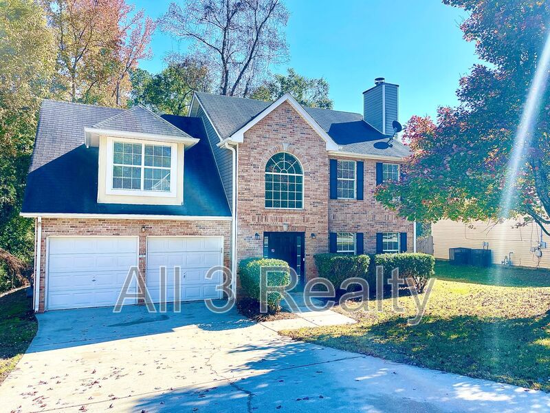 Ellenwood House: 2024 Smithfield Avenue