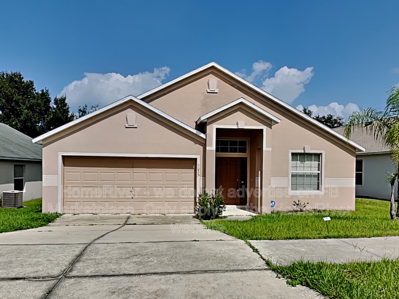 Groveland House: 1075 Bluegrass Dr