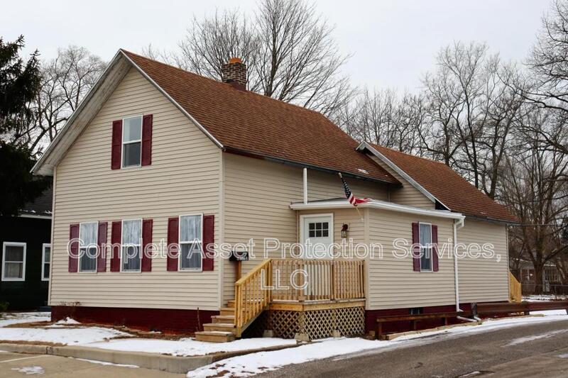 Michigan City House: 111 Jackson St