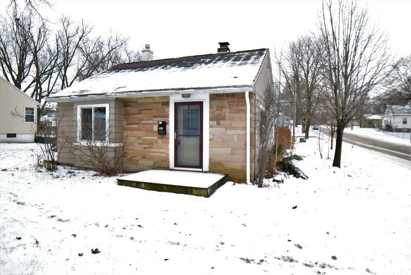 Cedar Rapids House: 655 36th Street Northeast