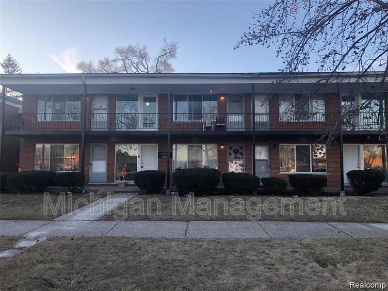 Harper Woods Condo: 20231 Kelly Rd