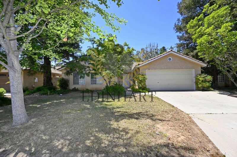 Fresno House: 6353 North Brix Avenue