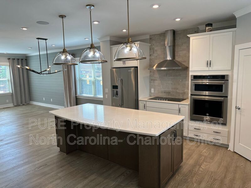 Charlotte Townhome: 13006 Tinton Ave