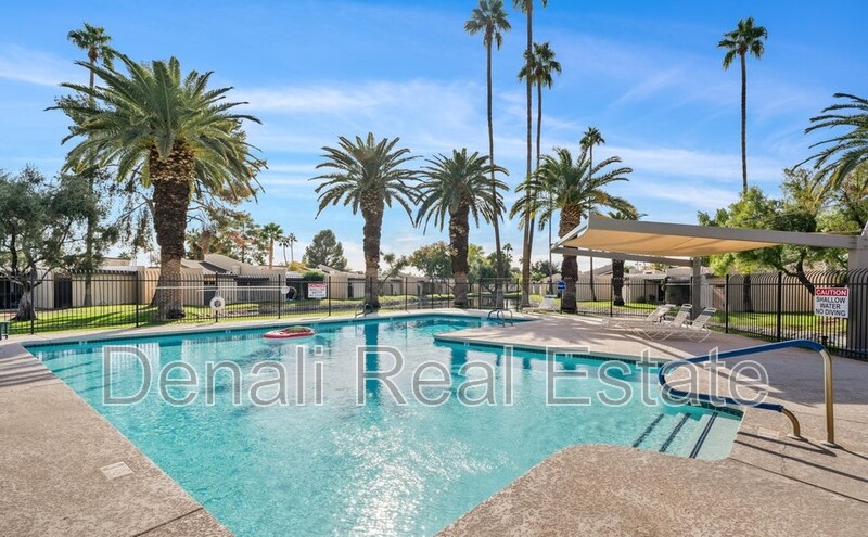 Mesa House: 2232 W. Lindner Avenue