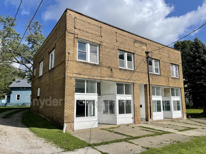 Akron House: 815 & 817 Johnston Street