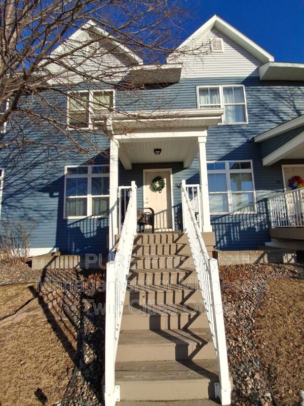 Hudson Townhome: 18 Hope Cir