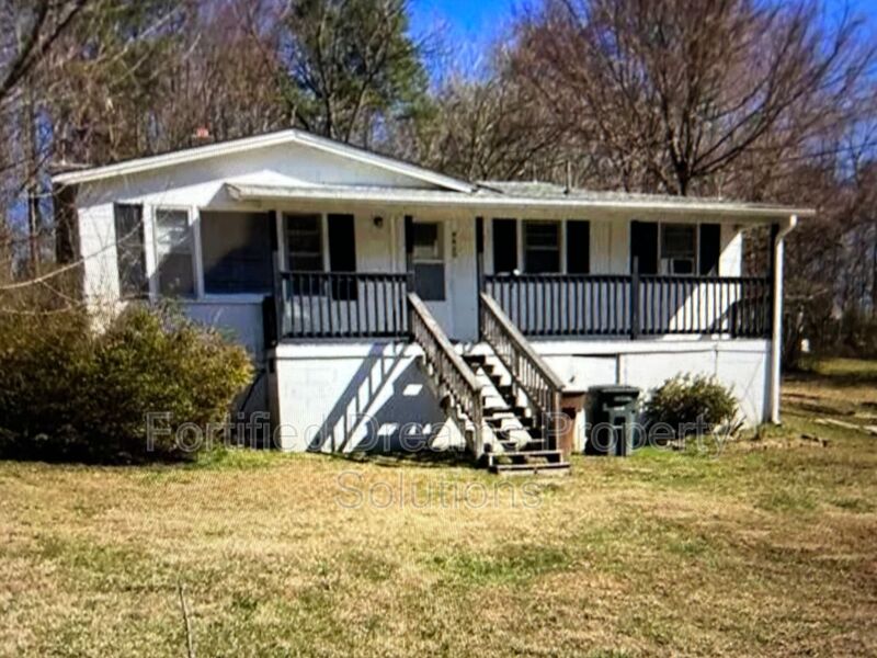 Greensboro House: 4400 Voss Ave