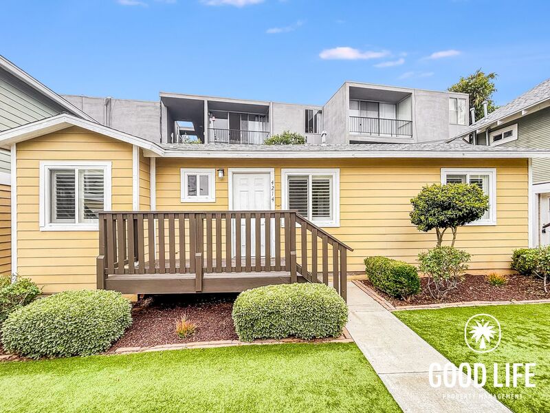 San Diego Condo: 4214 Cleveland Ave