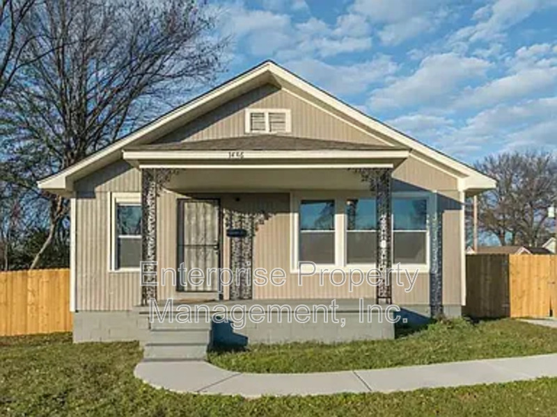 Memphis House: 1446 Vollintine Ave