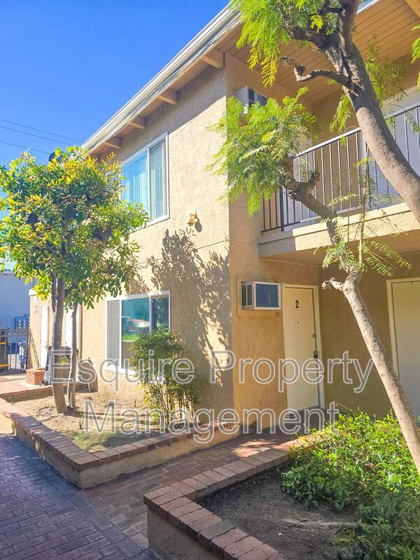 SIMI VALLEY Condo: 974 ASHLAND AVE