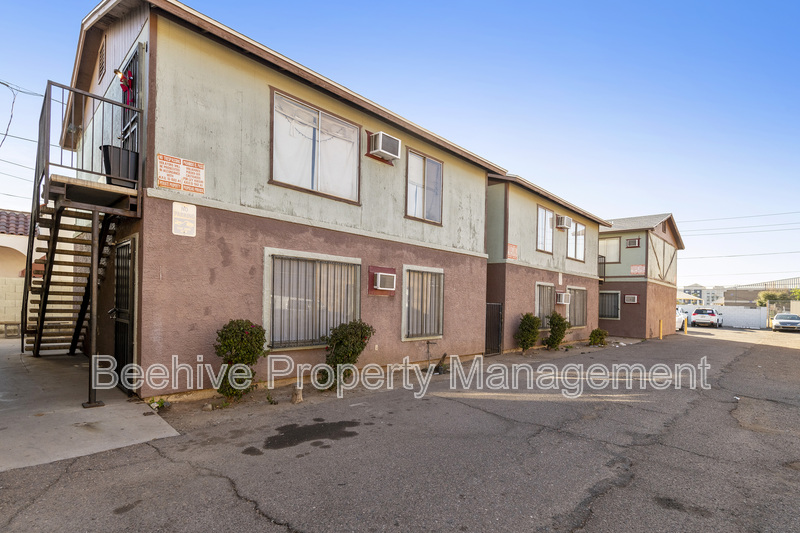 Phoenix House: 739 E Pierce St