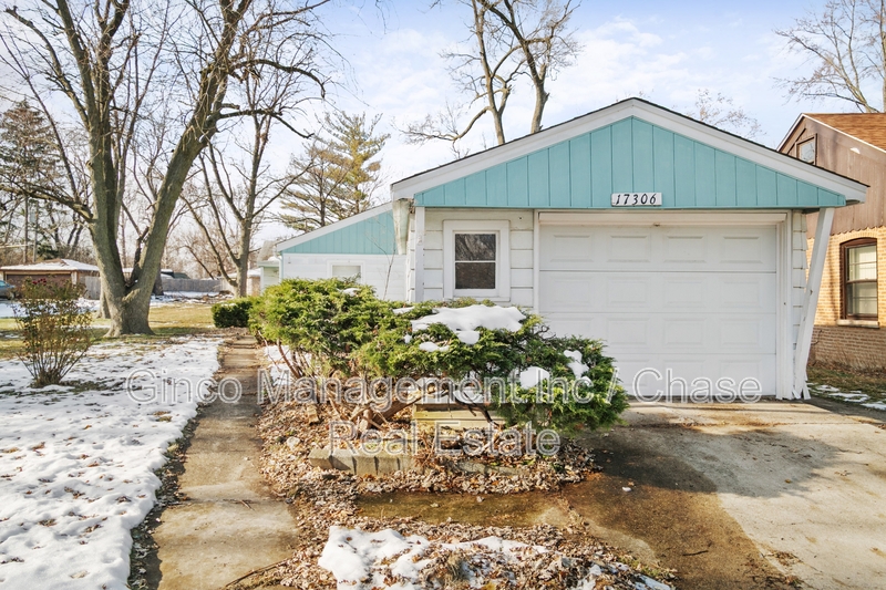 Hazel Crest House: 17306 Holmes Avenue