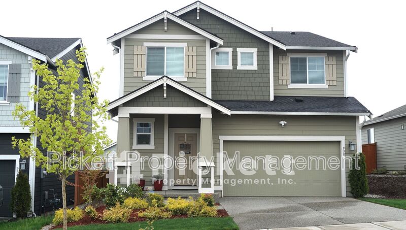 Bremerton House: 938 Timberline Ave